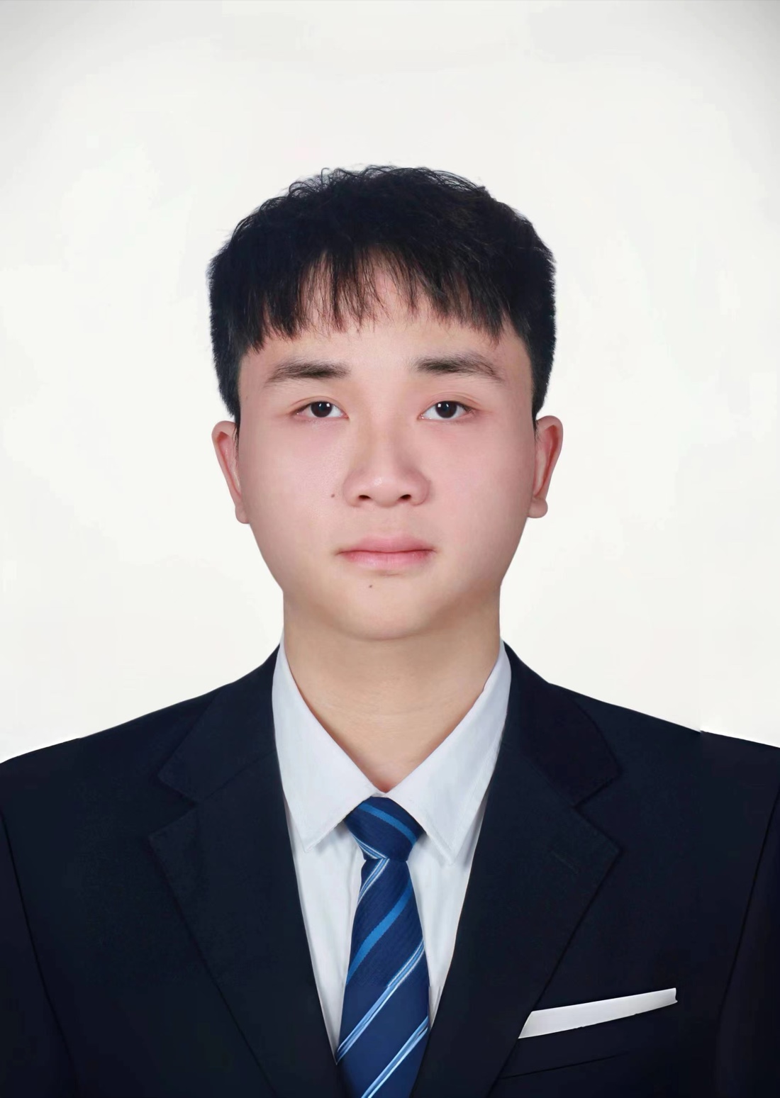姜明烨照片